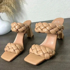 NEW- Marc Fisher Women Hammy Heeled Slide Sandals Size 8.5